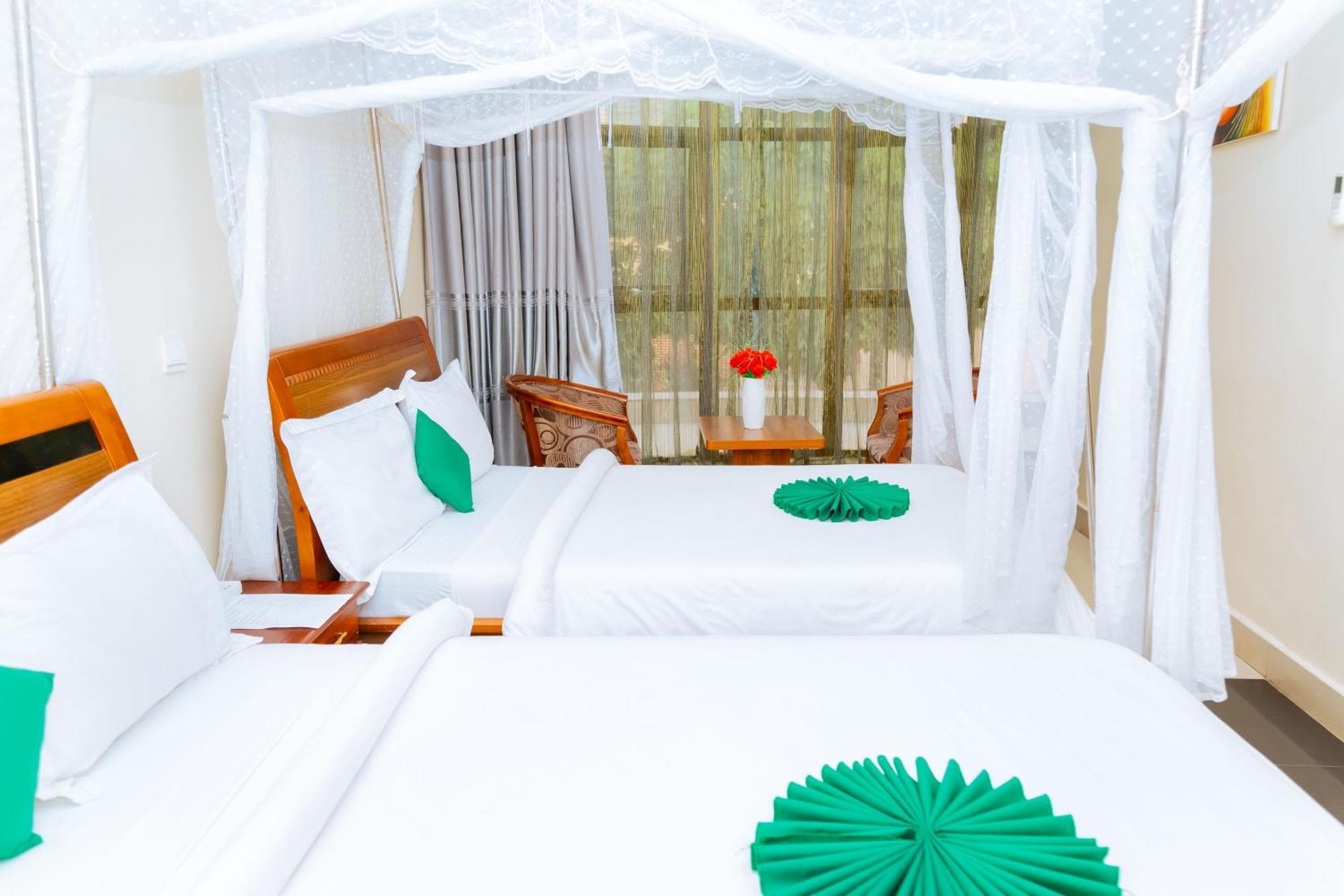 Five To Five Hotel Kigali Bagian luar foto