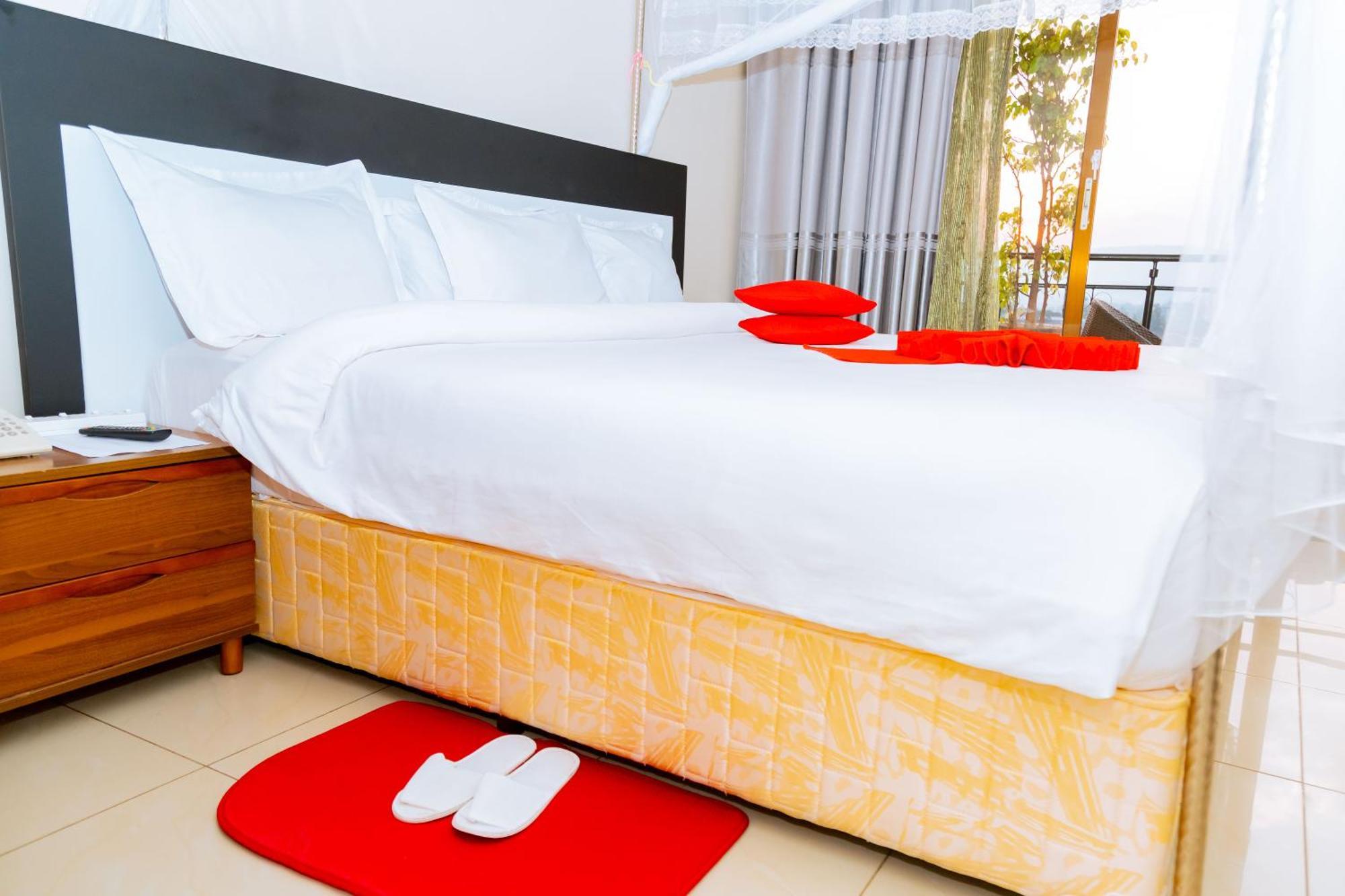 Five To Five Hotel Kigali Bagian luar foto