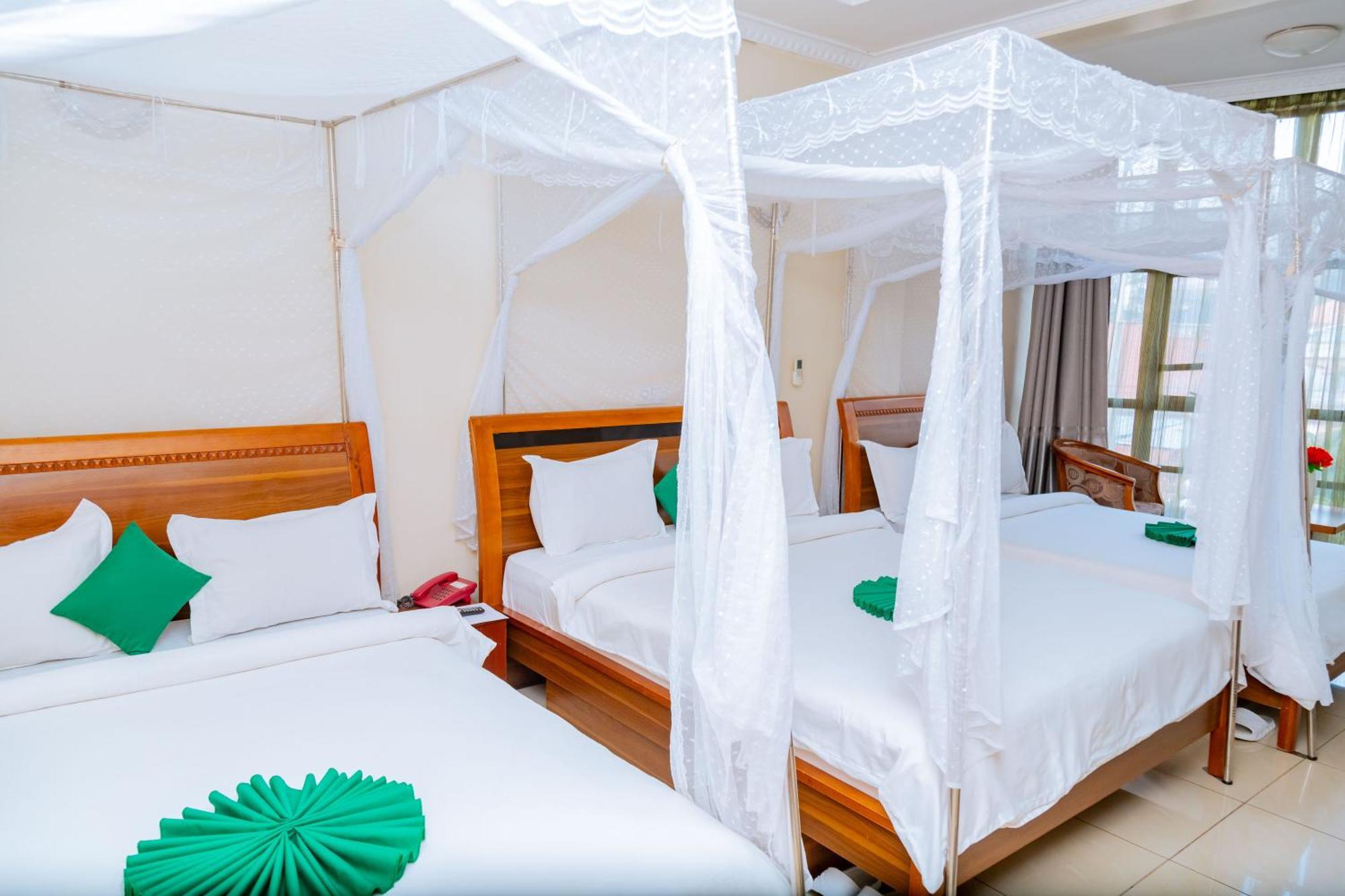 Five To Five Hotel Kigali Bagian luar foto