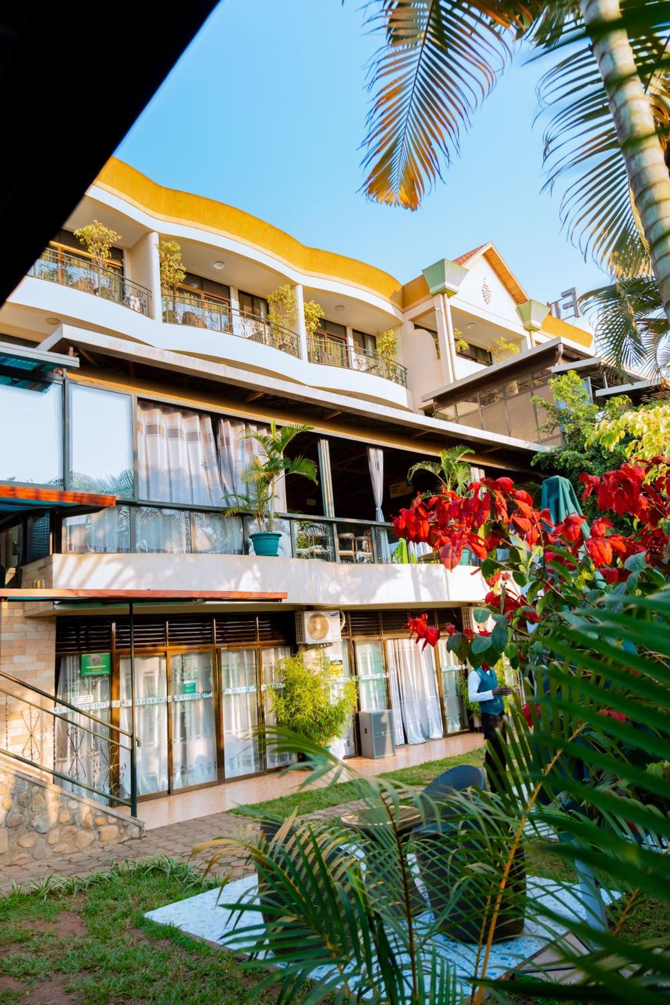 Five To Five Hotel Kigali Bagian luar foto