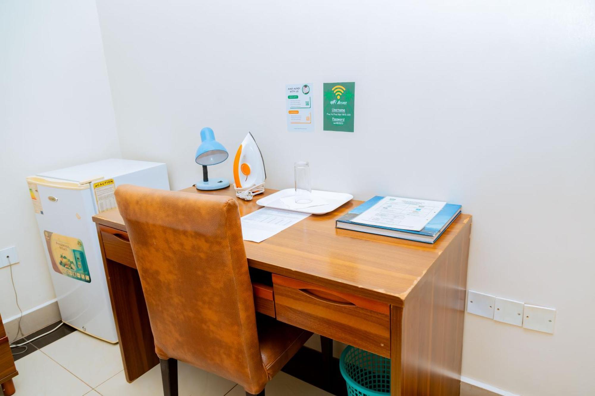 Five To Five Hotel Kigali Bagian luar foto
