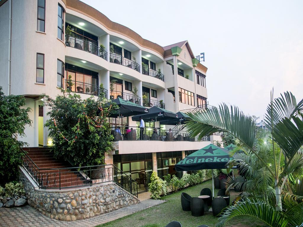 Five To Five Hotel Kigali Bagian luar foto