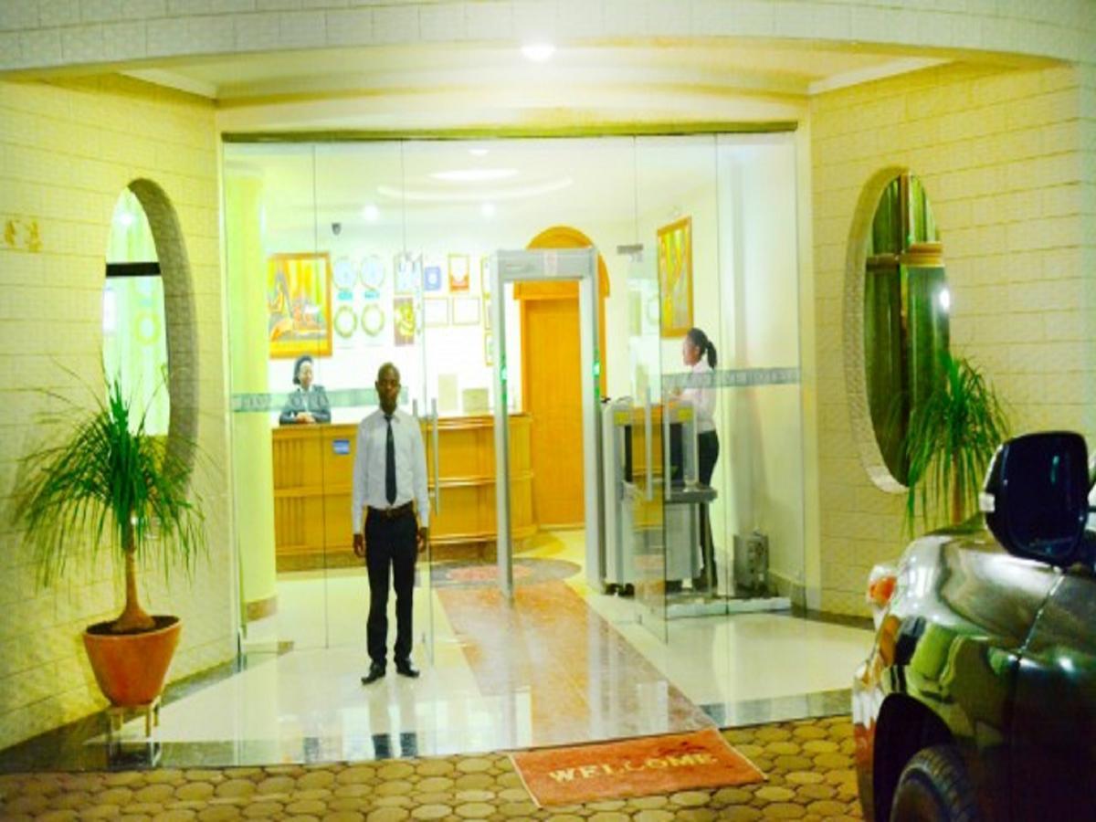 Five To Five Hotel Kigali Bagian luar foto