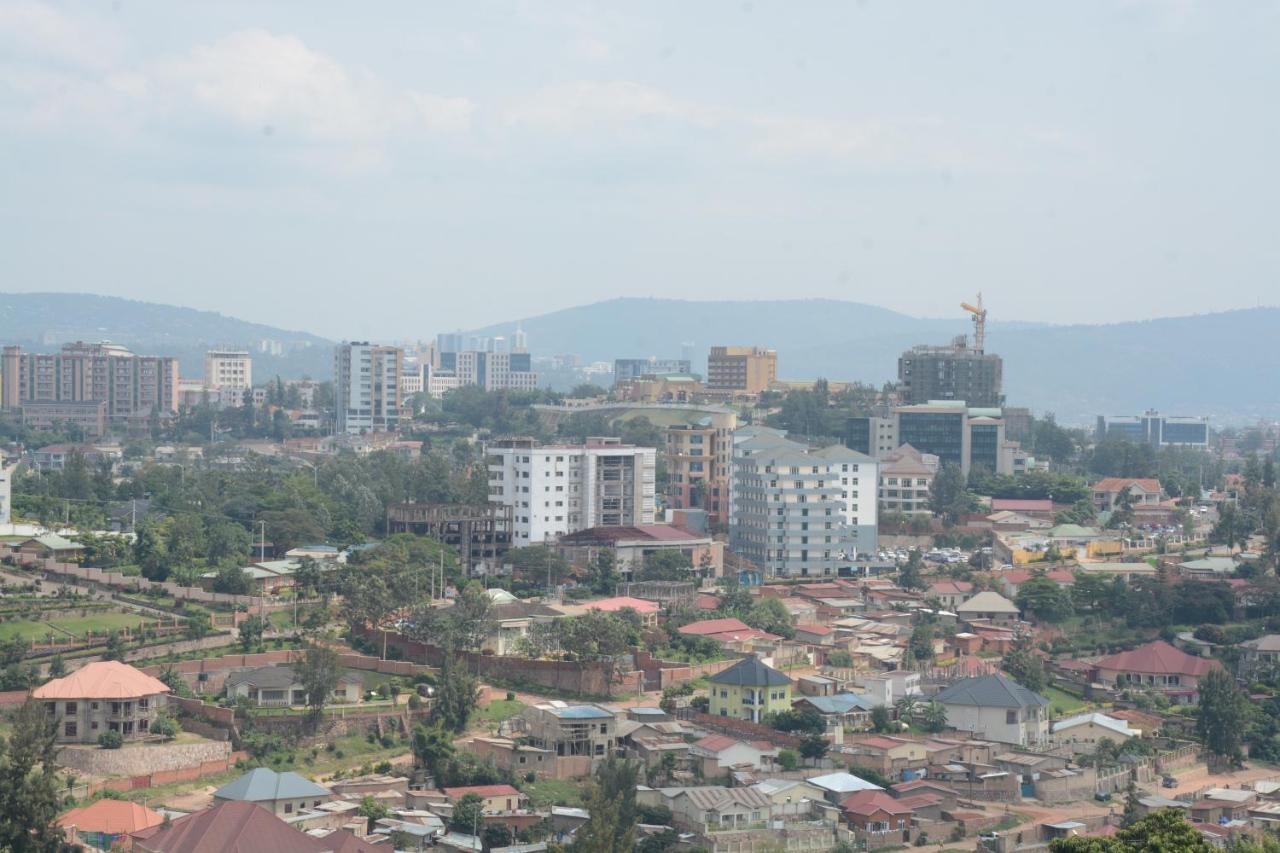 Five To Five Hotel Kigali Bagian luar foto