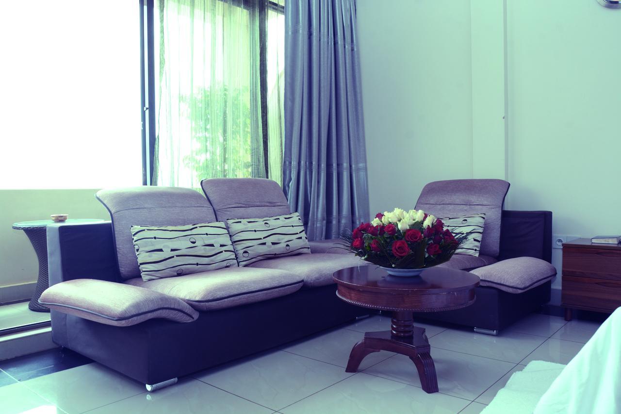 Five To Five Hotel Kigali Bagian luar foto