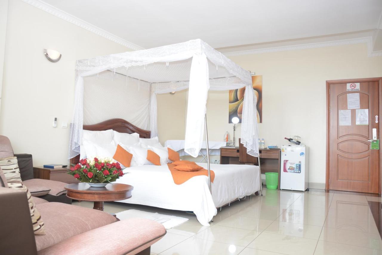 Five To Five Hotel Kigali Bagian luar foto