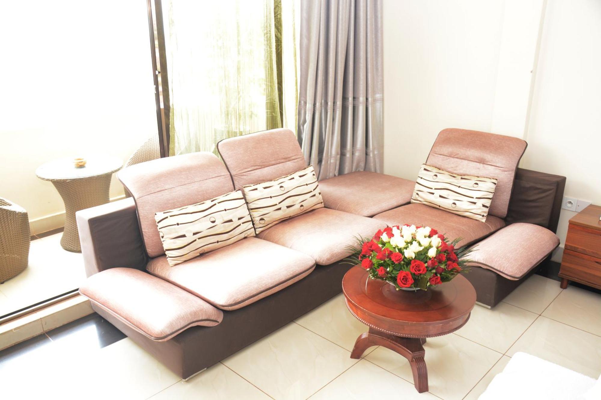 Five To Five Hotel Kigali Bagian luar foto
