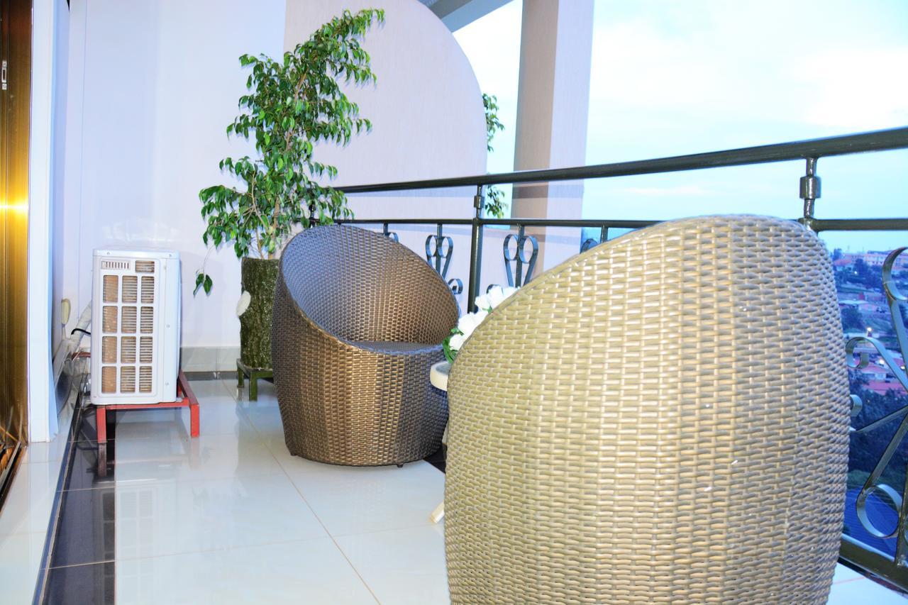 Five To Five Hotel Kigali Bagian luar foto